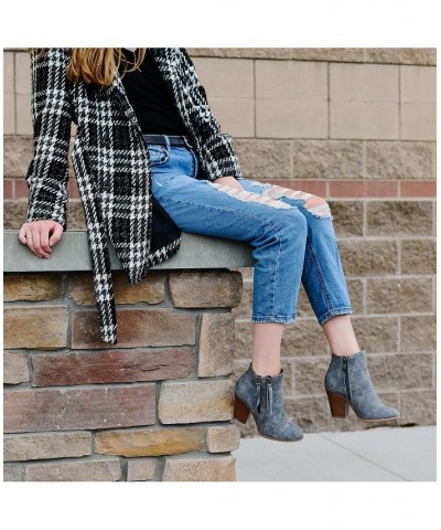 Women's Vally Zipper Bootie Gray $37.40 Shoes